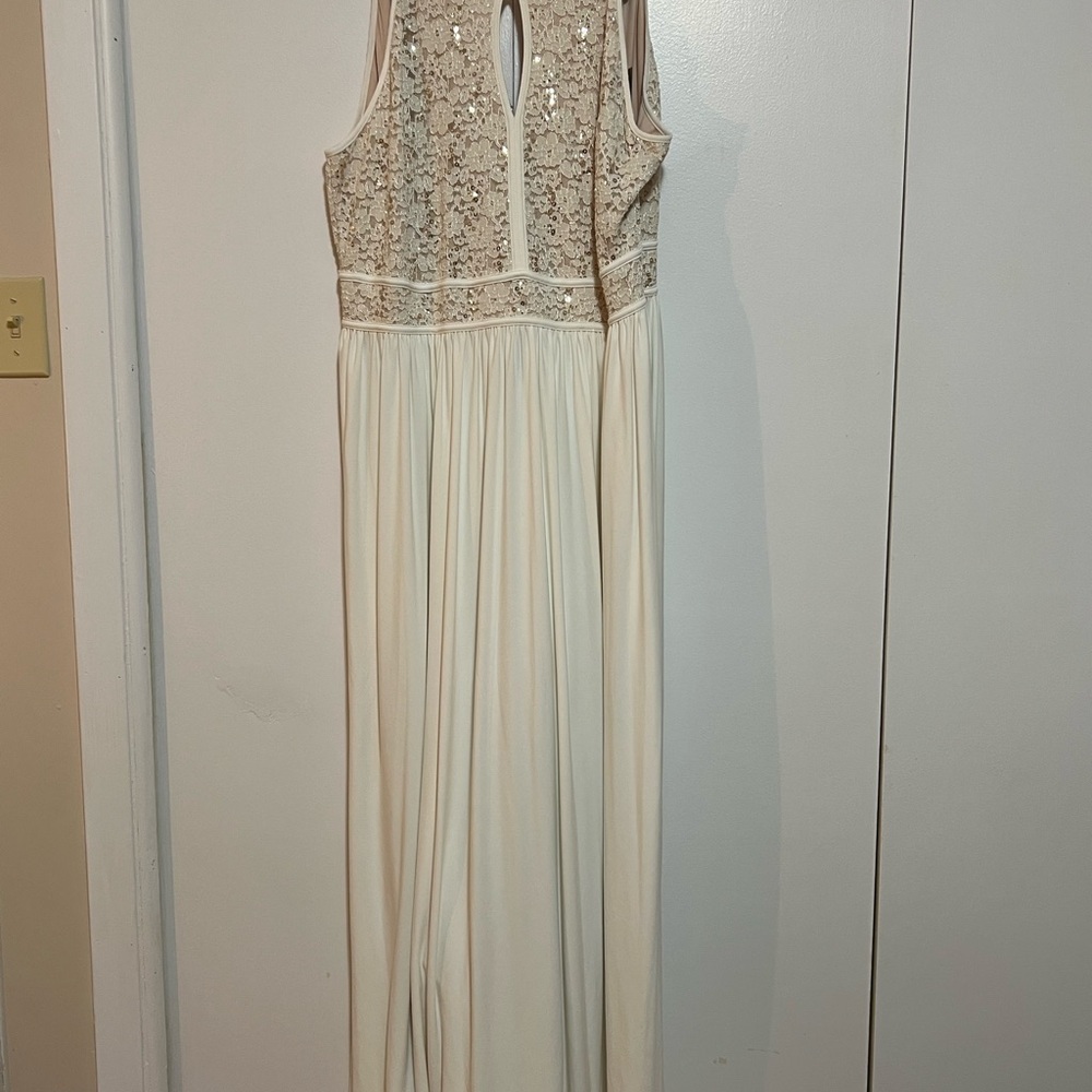 Elegant Cream Lace Maxi Dress